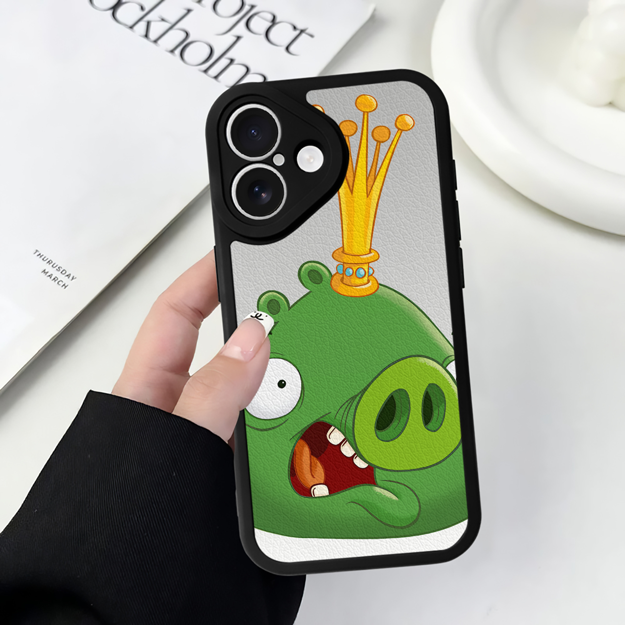 （画像用） Angry Birds アングリーバード 【iPhone 16シリーズ対応】シリコンスマホケース（レザー調） 材質：シリコン